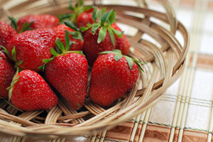 Manger une fraise pour perdre du gras