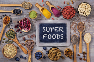 Les super aliments aliments santé permettent de garder la forme